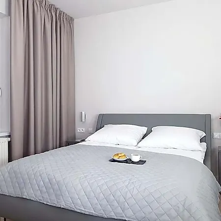 Chopin - Eco Aparthotel 3*