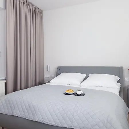 Chopin - Eco Aparthotel 3*